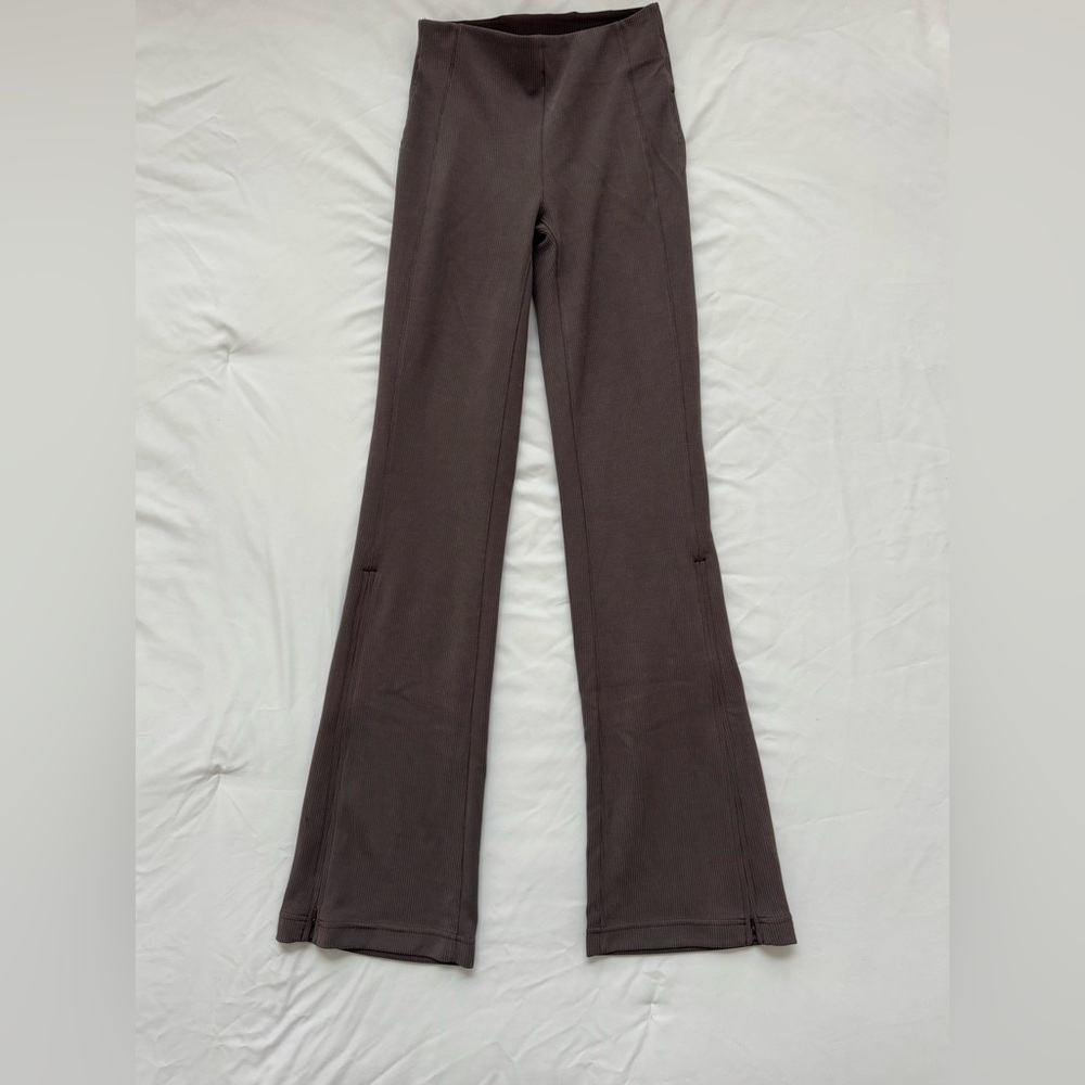 Lululemon brown ribbed pant